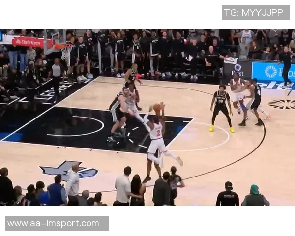 尼克斯与马刺比赛裁判报告揭示争议判罚巴恩斯防守未犯规引发热议