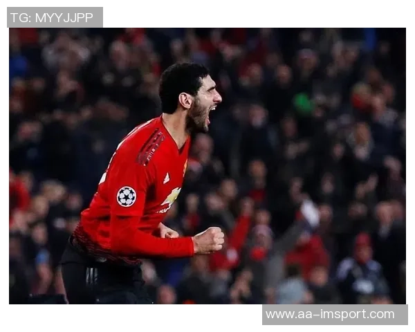 曼联官方社交媒体为费莱尼和斯莫林送上生日祝福庆祝他们的特别日子