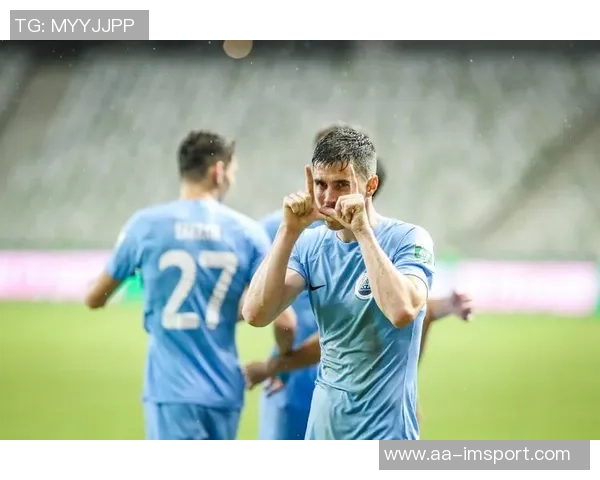 铲射自家大门乌龙失误三镇扳回一球十人新鹏城仍落后 铲射自家大门乌龙失误三镇扳回一球十人新鹏城仍落后