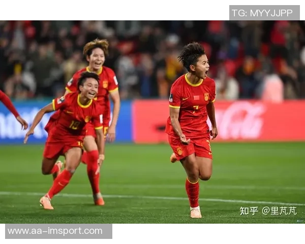 英格兰队今日训练迎来U20小将莱西塞缪尔坎贝尔强势加盟 英格兰队今日训练迎来U20小将莱西塞缪尔坎贝尔强势加盟